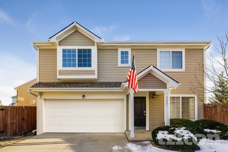 Primary Photo - 2621 Grand Fir Dr