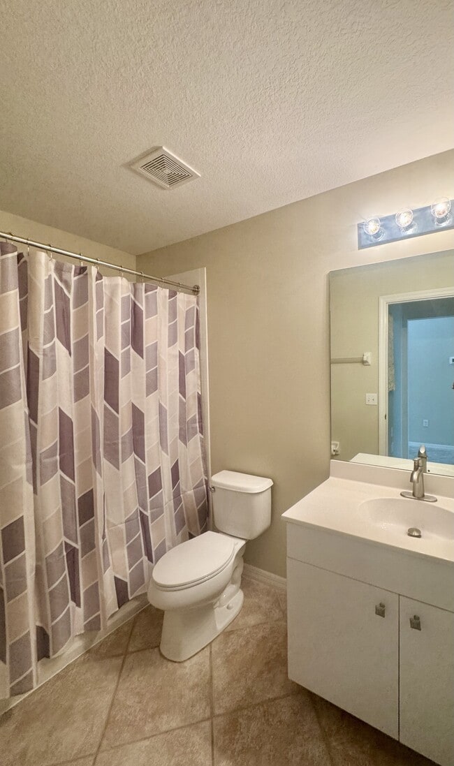 Building Photo - 20000 Barletta Ln