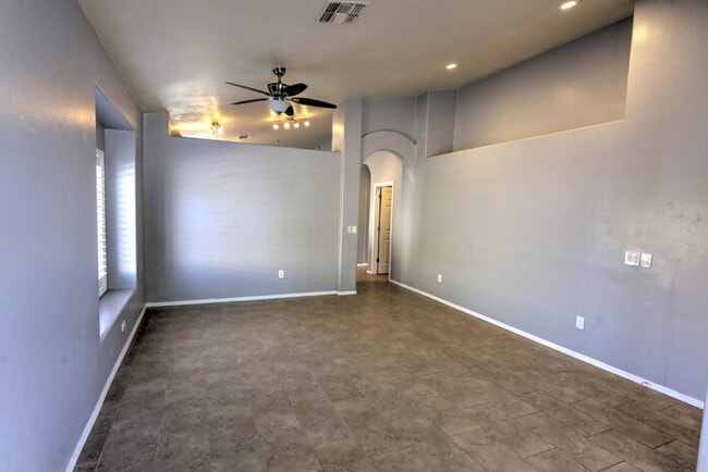 Building Photo - Rancho Sahuarita