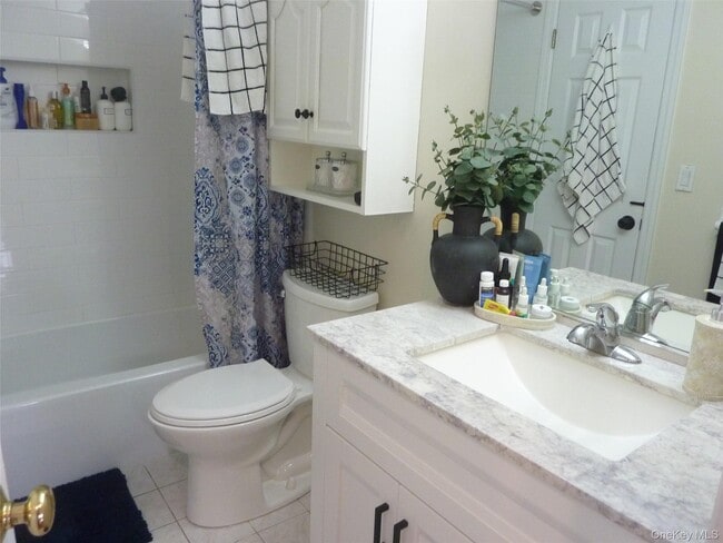 Building Photo - 143 Parkside Dr