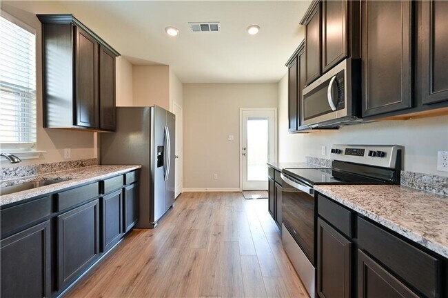 Building Photo - 248 Mount Vernon Way