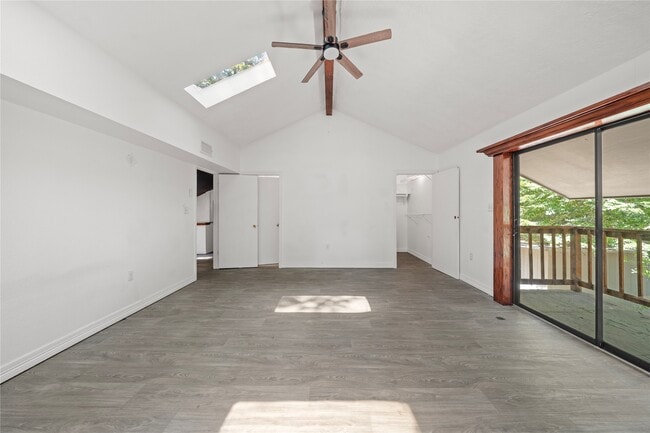 Building Photo - 27607 Decker Woods Dr