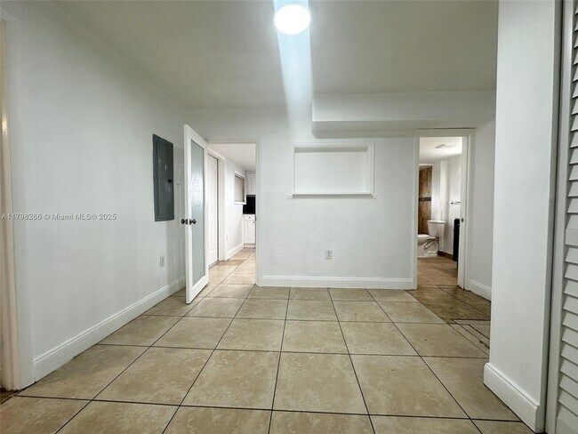 Building Photo - 2811 NW 88th St