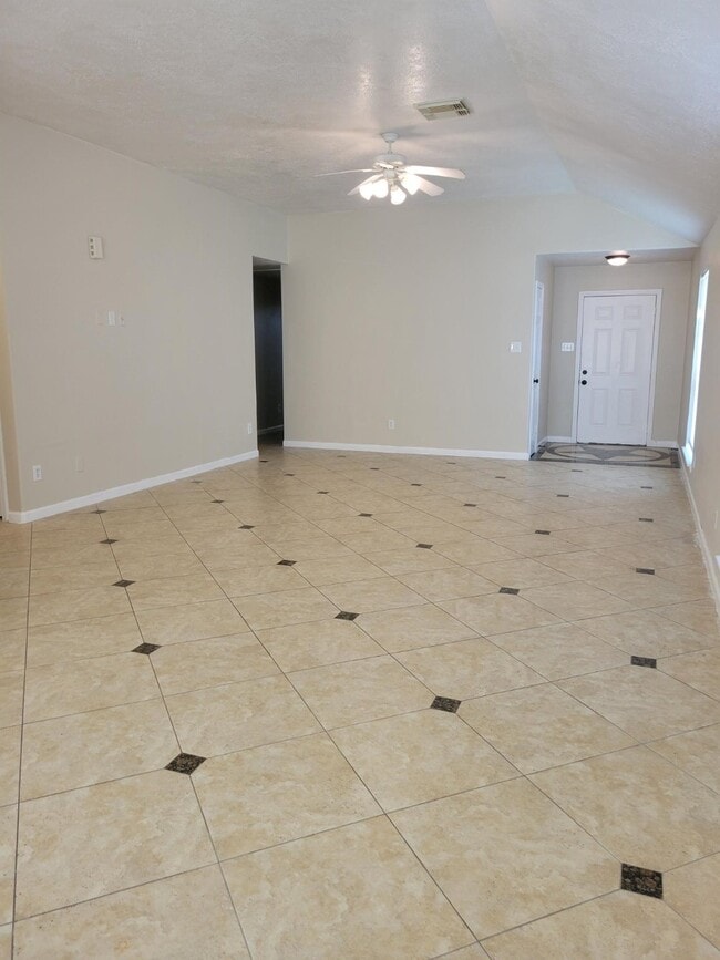 Building Photo - 12134 Greensbrook Forest Dr