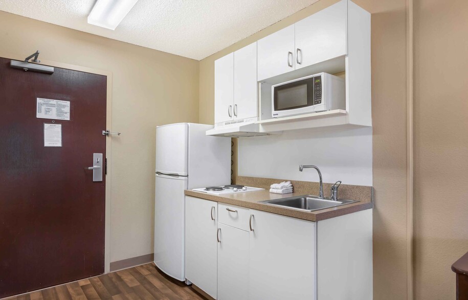 Building Photo - Furnished Studio-Boise - Airport