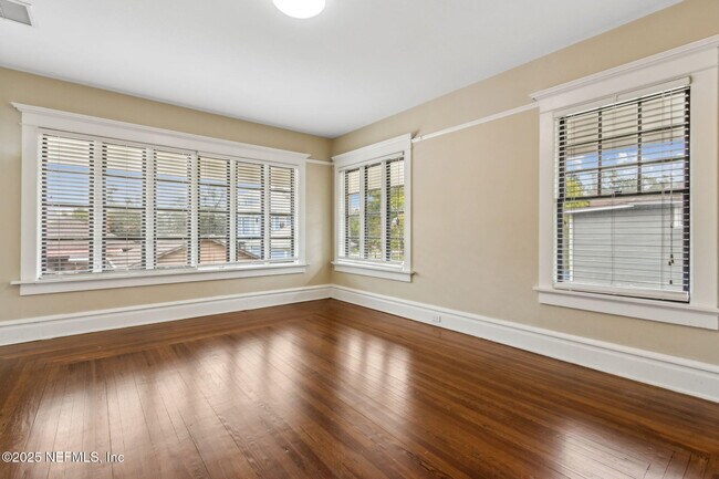 Building Photo - 2115 Forbes St