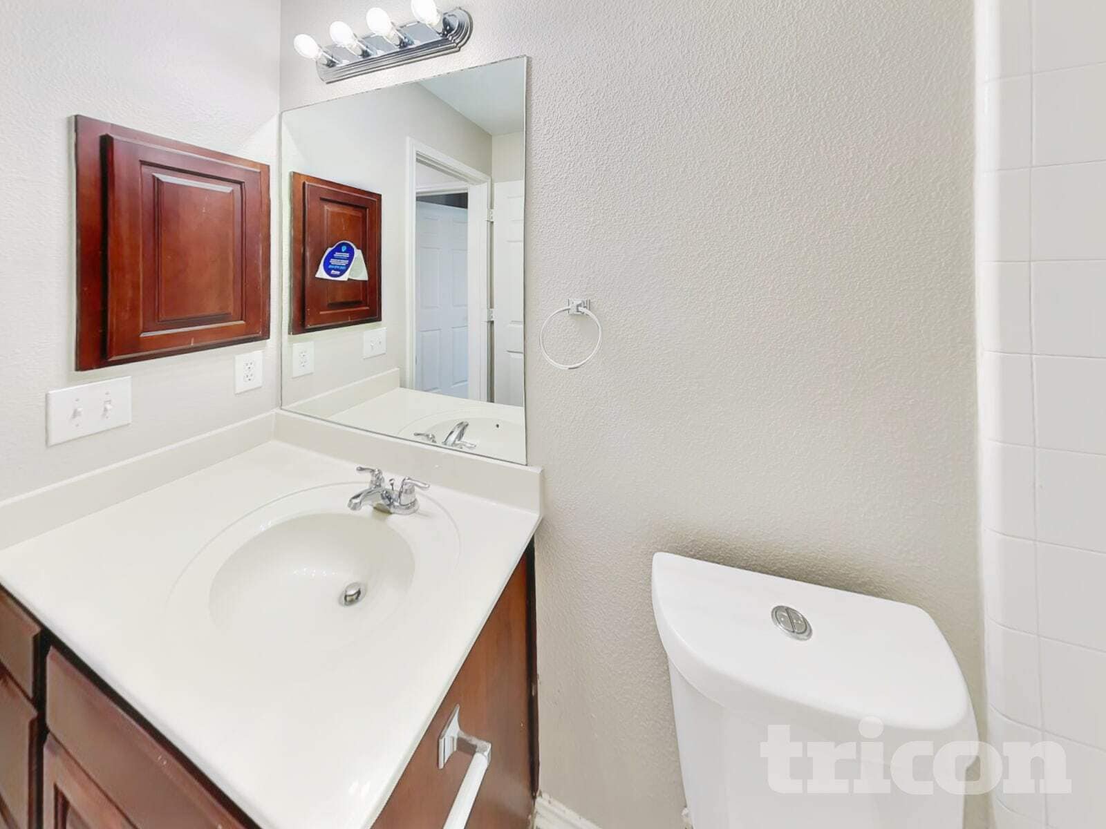 Building Photo - 231 Cardinal Way