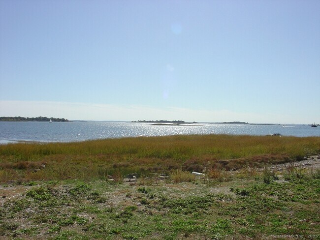 Building Photo - 18 Prospect St