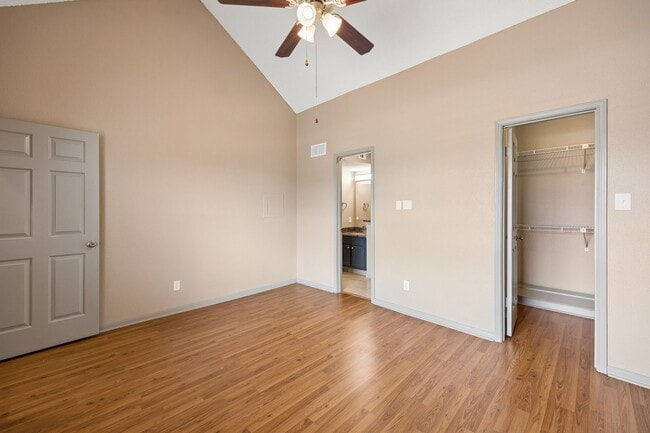 Building Photo - 2300 Old Spanish Trl