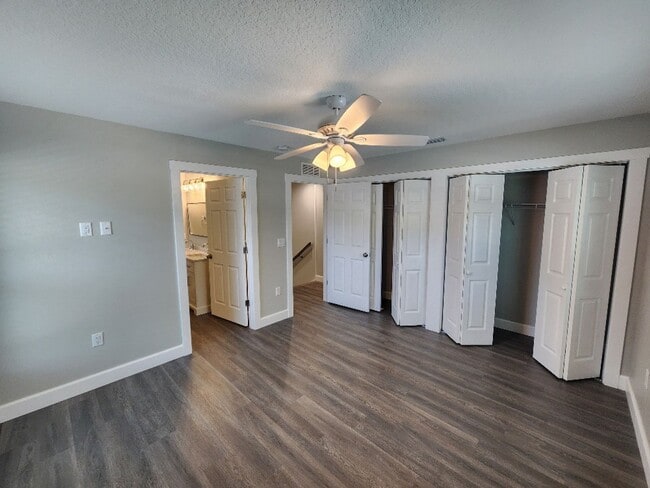 Building Photo - Brand New 2 Story Edgewater Duplex
