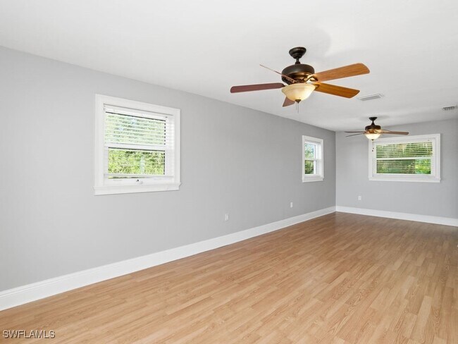 Building Photo - 4920 Shady River Ln