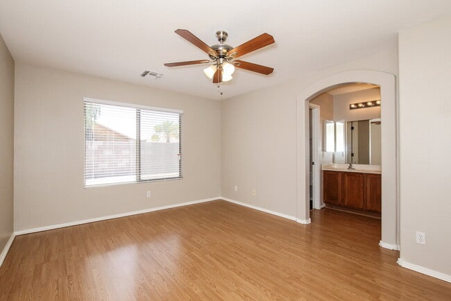 Building Photo - 13221 W Acapulco Ln