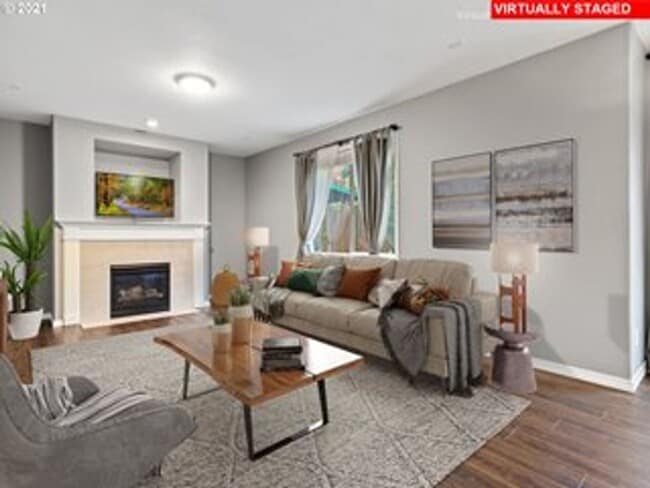 Building Photo - Happy Valley 4 Bedroom Home
