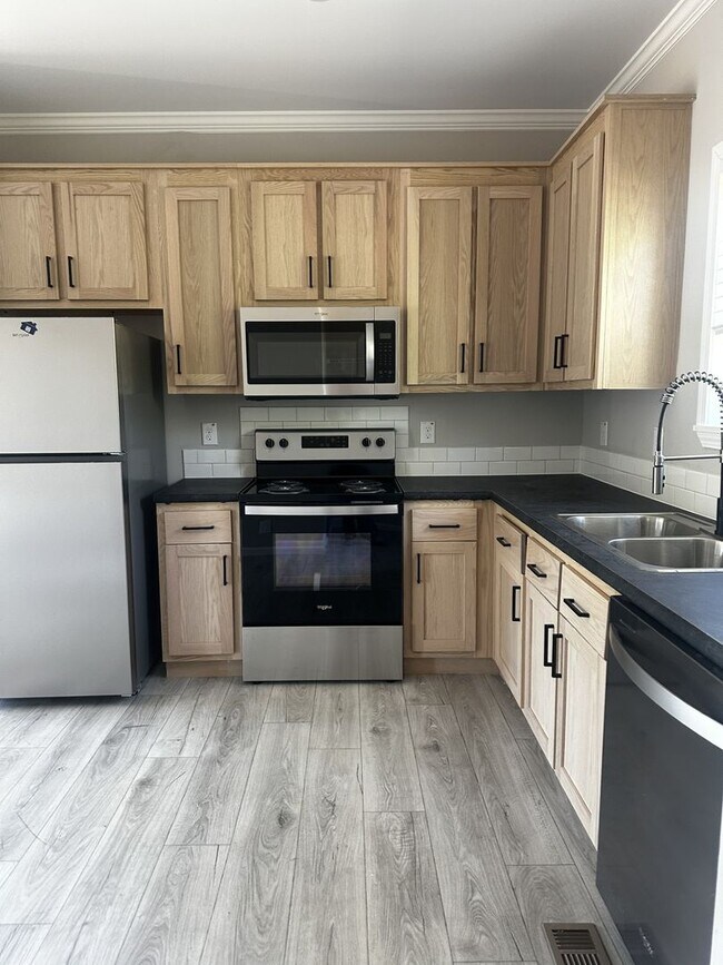 Building Photo - duplex - AFFORDABLE HOUSING guidelines for Rutherford County