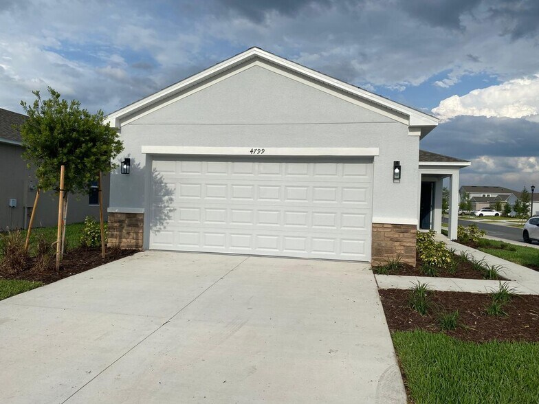Primary Photo - 4799 Guinep Ln