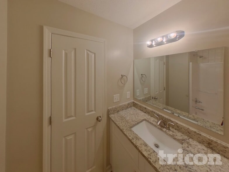 Building Photo - 1110 Nahanee Ct