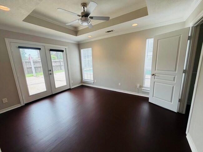 Building Photo - 5080 Browning Dr