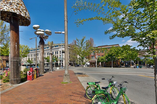 Building Photo - 5403 Ballard Ave NW