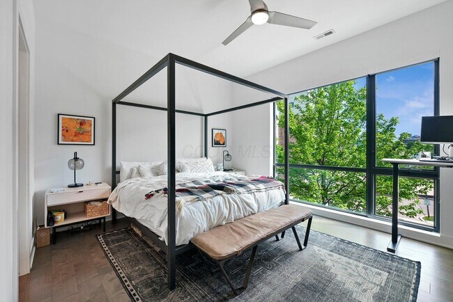 Building Photo - 236 Neruda Ave