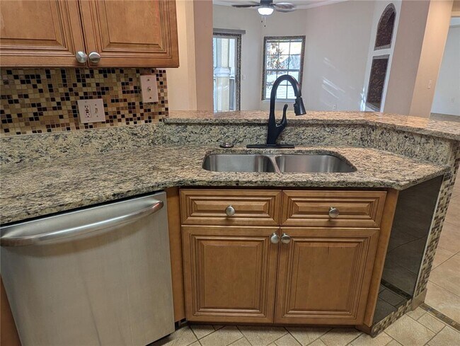 Building Photo - 5180 Northridge Rd