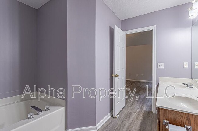 Building Photo - 736 Bent Hollow Ct