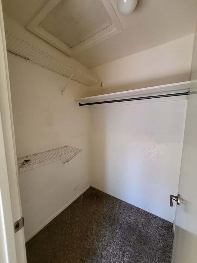Building Photo - EXCELLENT 3 BED 2 BATH HOME IN THE AHWATUK...