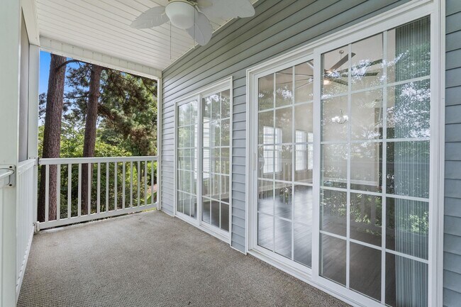 Building Photo - 5026 Belleglen Ct