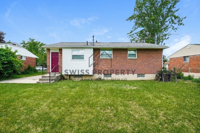 Building Photo - 1642 Marina Dr