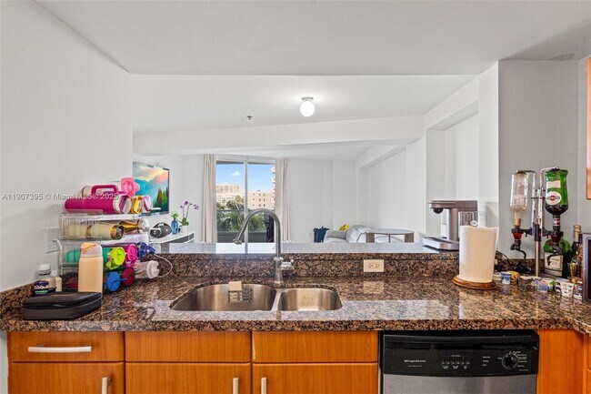 Building Photo - 6362 Collins Ave