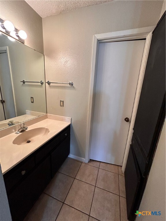 Building Photo - 1210 Westway Cir