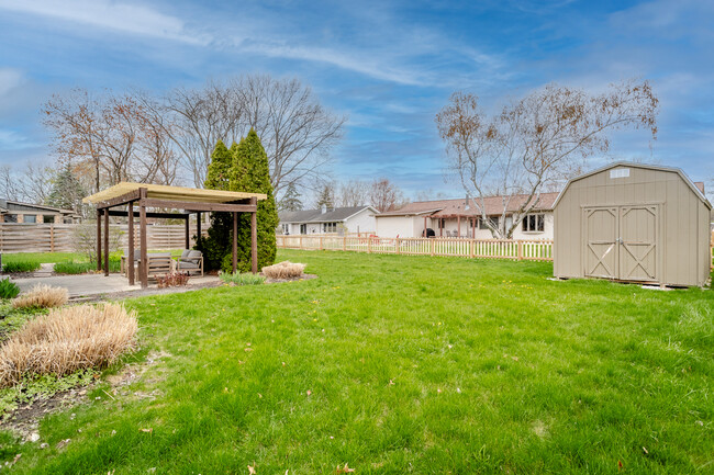 Building Photo - 3928 Pasadena Dr