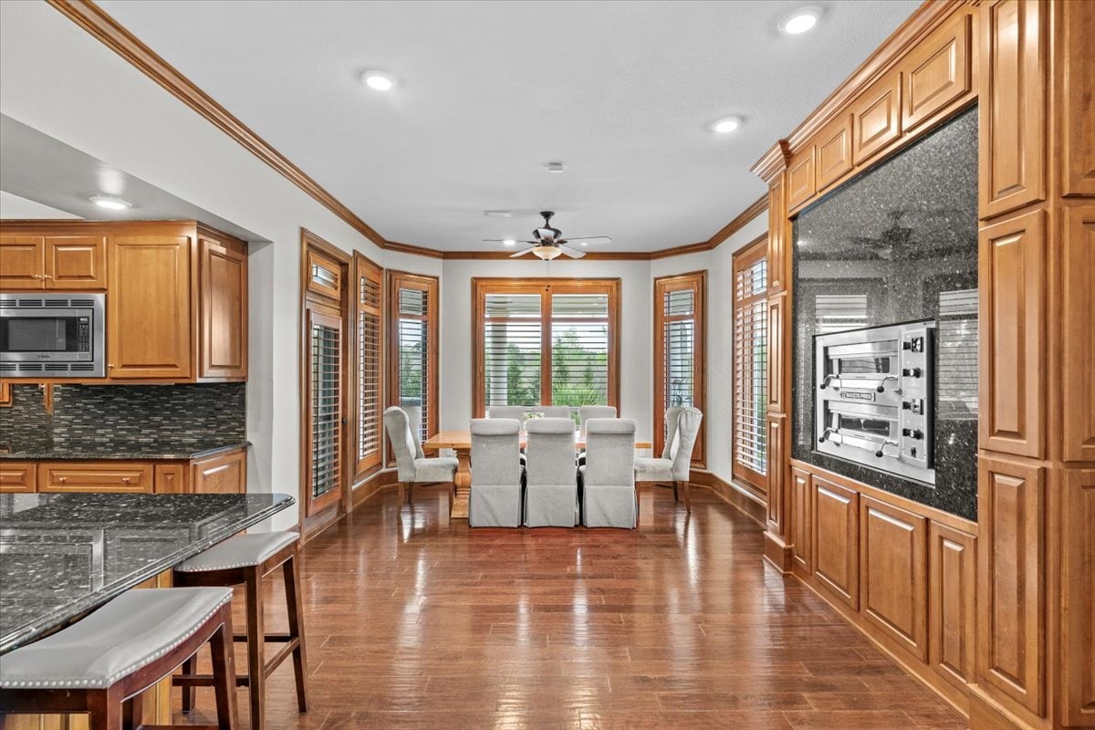Building Photo - 200 Asphodel Dr