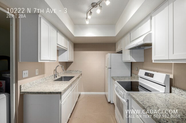 Building Photo - 10222 N 7th Ave