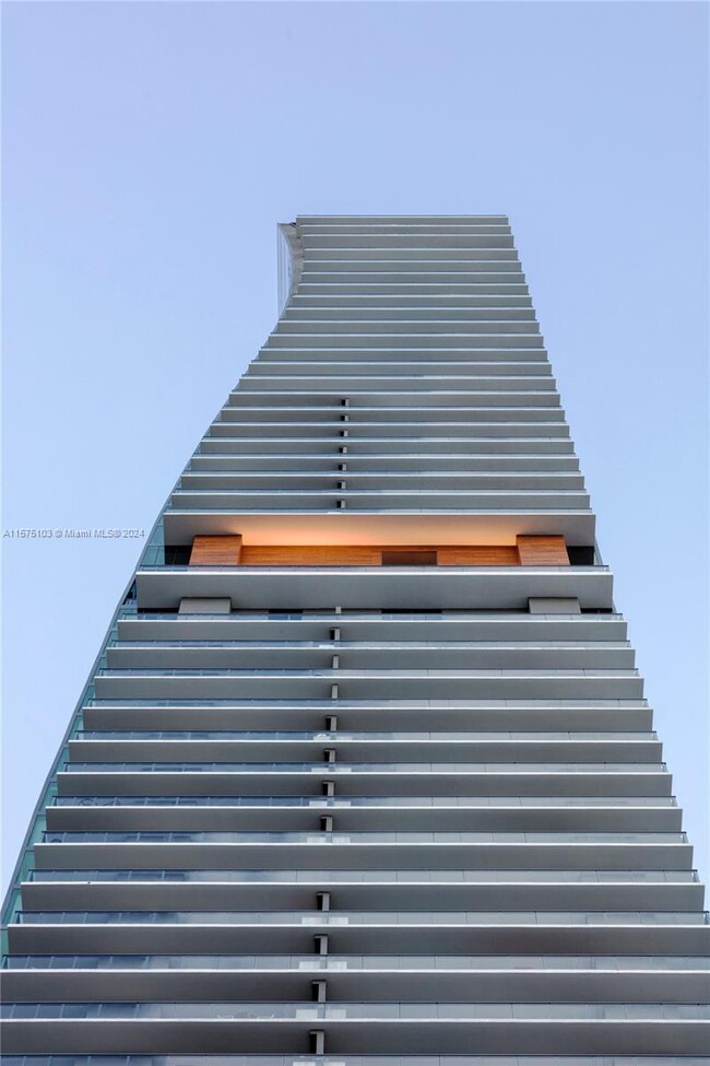 Building Photo - 1451 Brickell Ave