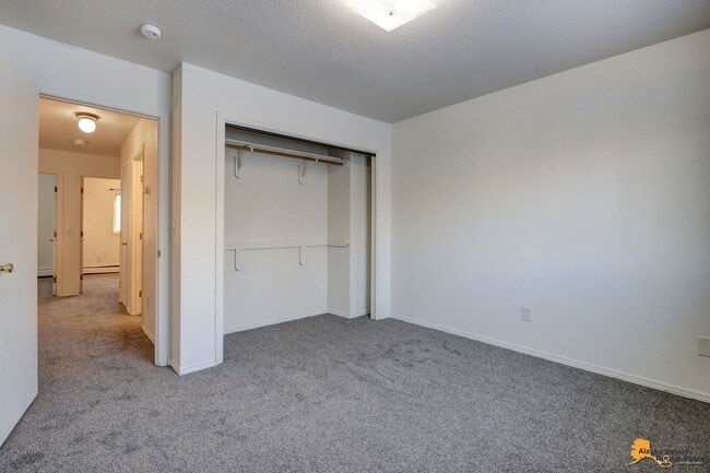 Building Photo - 531 Idaho St