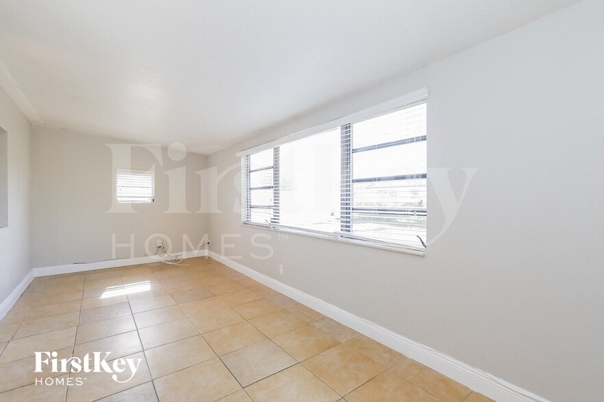 Building Photo - 1345 NW 188th St