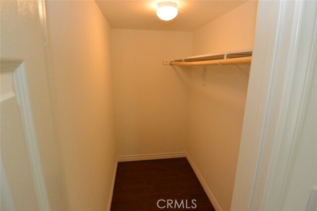 Building Photo - 11392 Wallingsford Rd