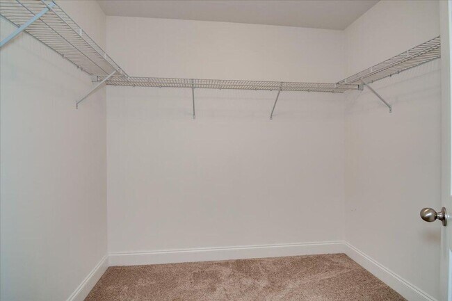 Building Photo - Villages at Goshen: 3 Bedroom / 2.5 Bath /...