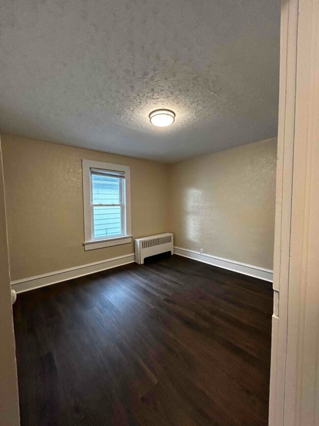 Building Photo - 327-329 Fremont Avenue