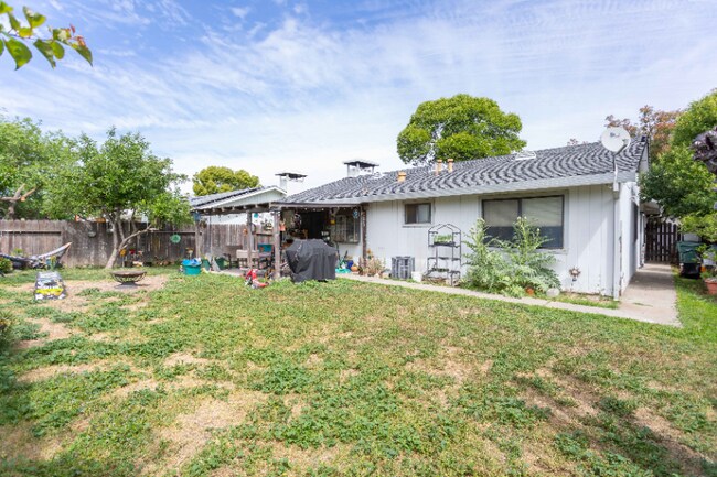 Building Photo - 8620 Coolwoods Way