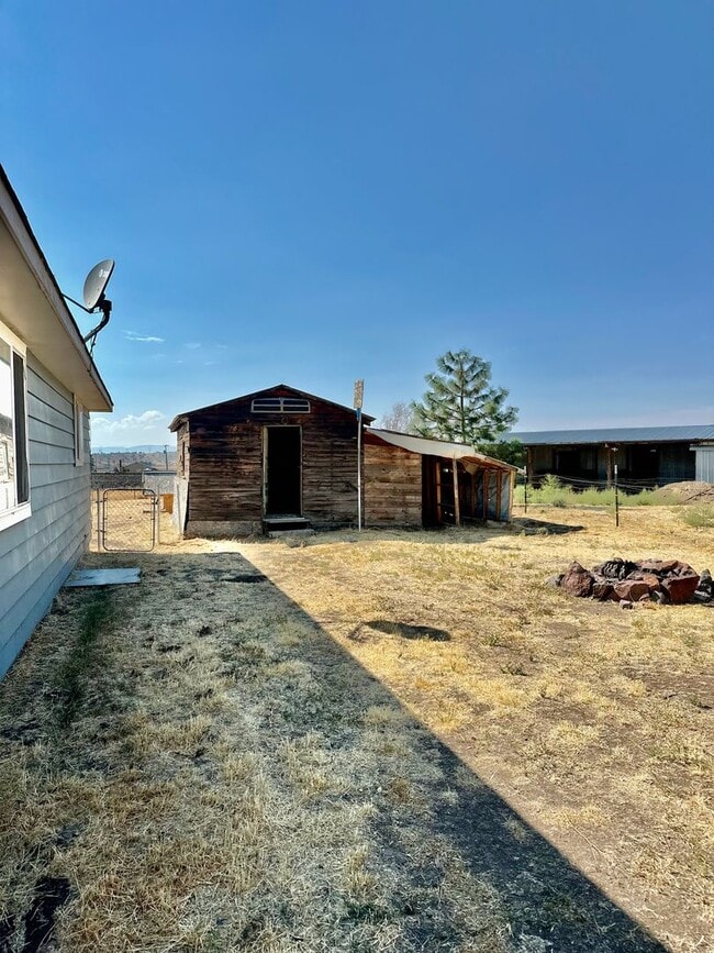Building Photo - Nice home for rent in Metolius!