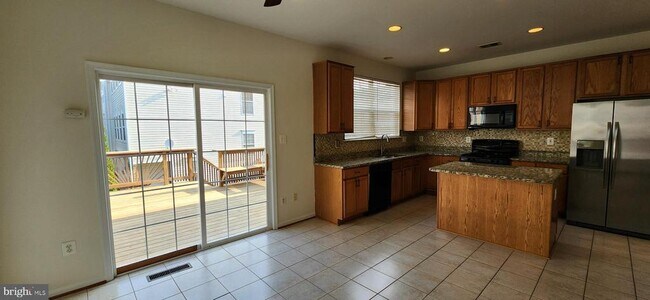 Building Photo - 43660 St Helena Terrace