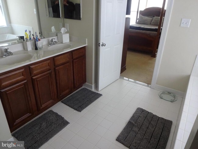 Building Photo - 13204 Beaver Terrace