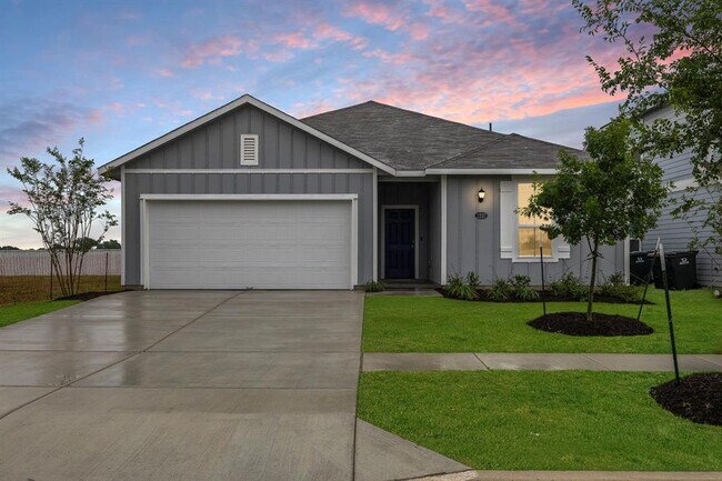 Building Photo - 1210 Teychas Dr