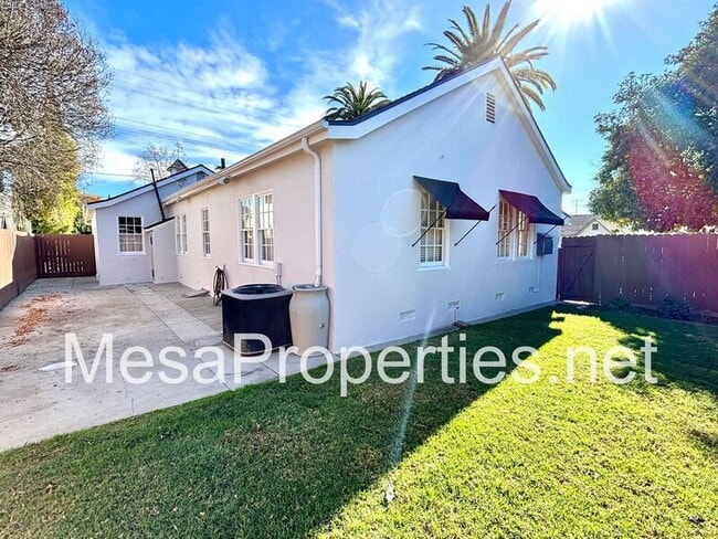 Building Photo - 661 E J St