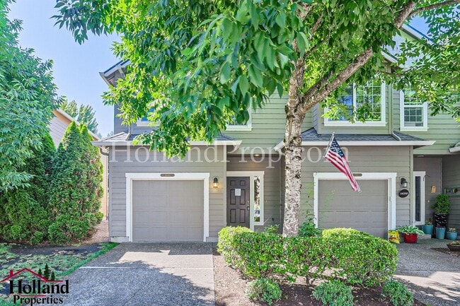 Building Photo - Charming and Comfortable Townhouse in Bethany Area!