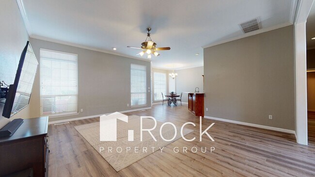 Building Photo - Need space? Take a look at this 4 Bedroom/4.5 Bathroom Home in SW Edmond!