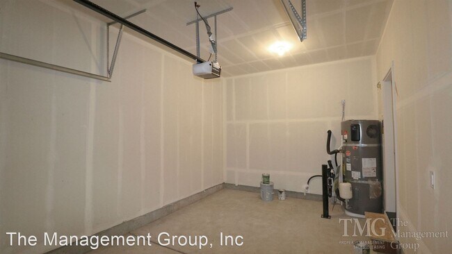 Building Photo - 3 br, 2.5 bath House - 2255 NE 118th Place