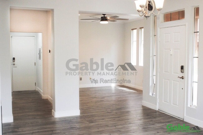 Building Photo - 24210 Amaryllis Ct
