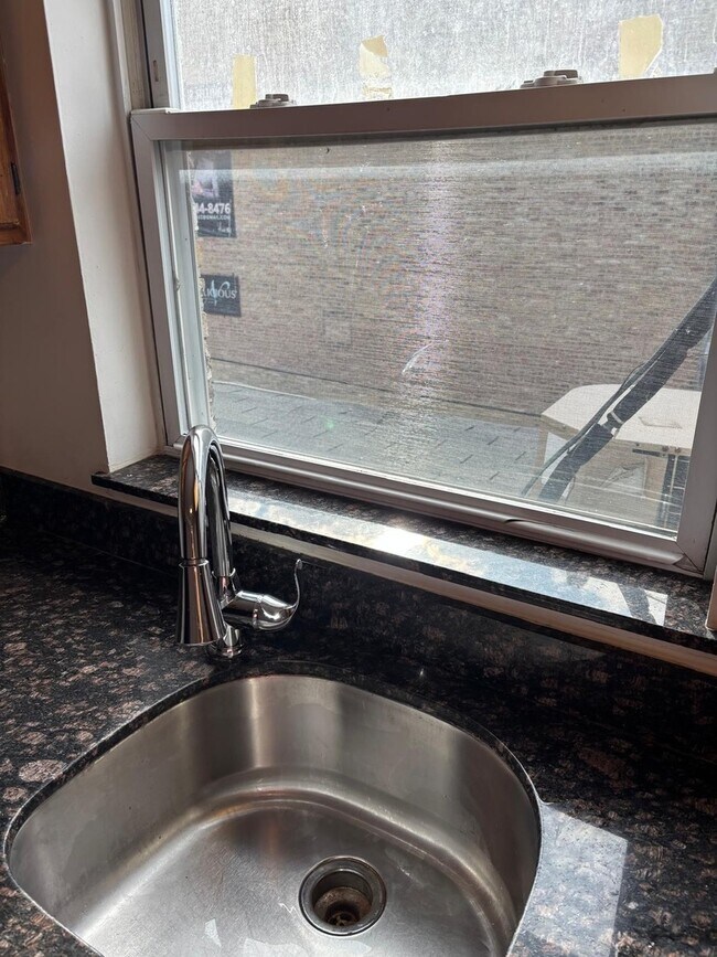 Building Photo - 3728 W Division St